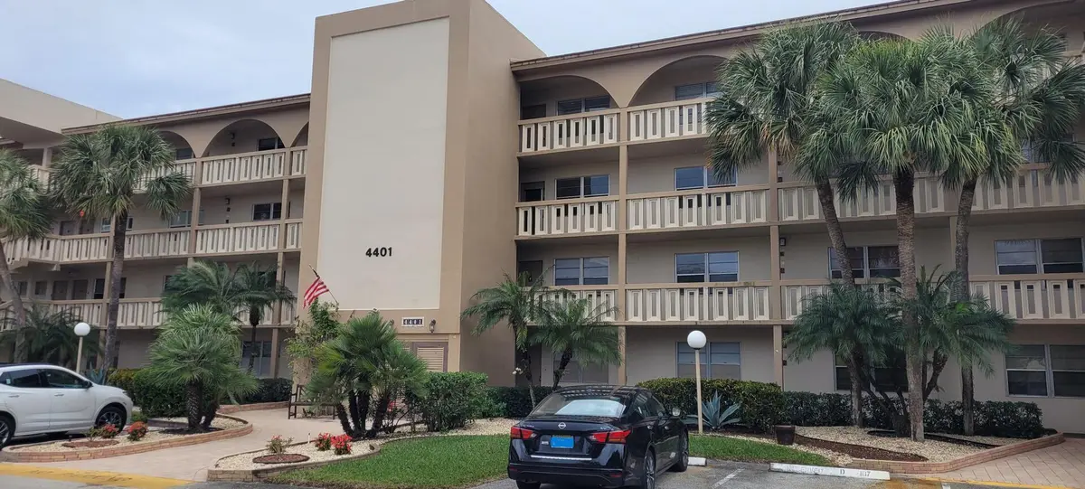 Building Front 1 at 4401 MARTINIQUE Court D4, Coconut Creek