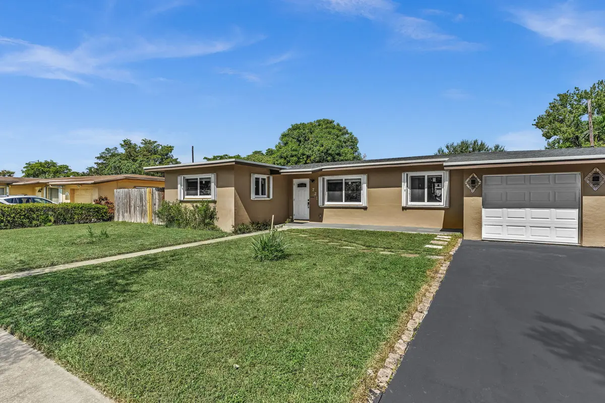 . at 721 FAIRWAY Drive, Plantation