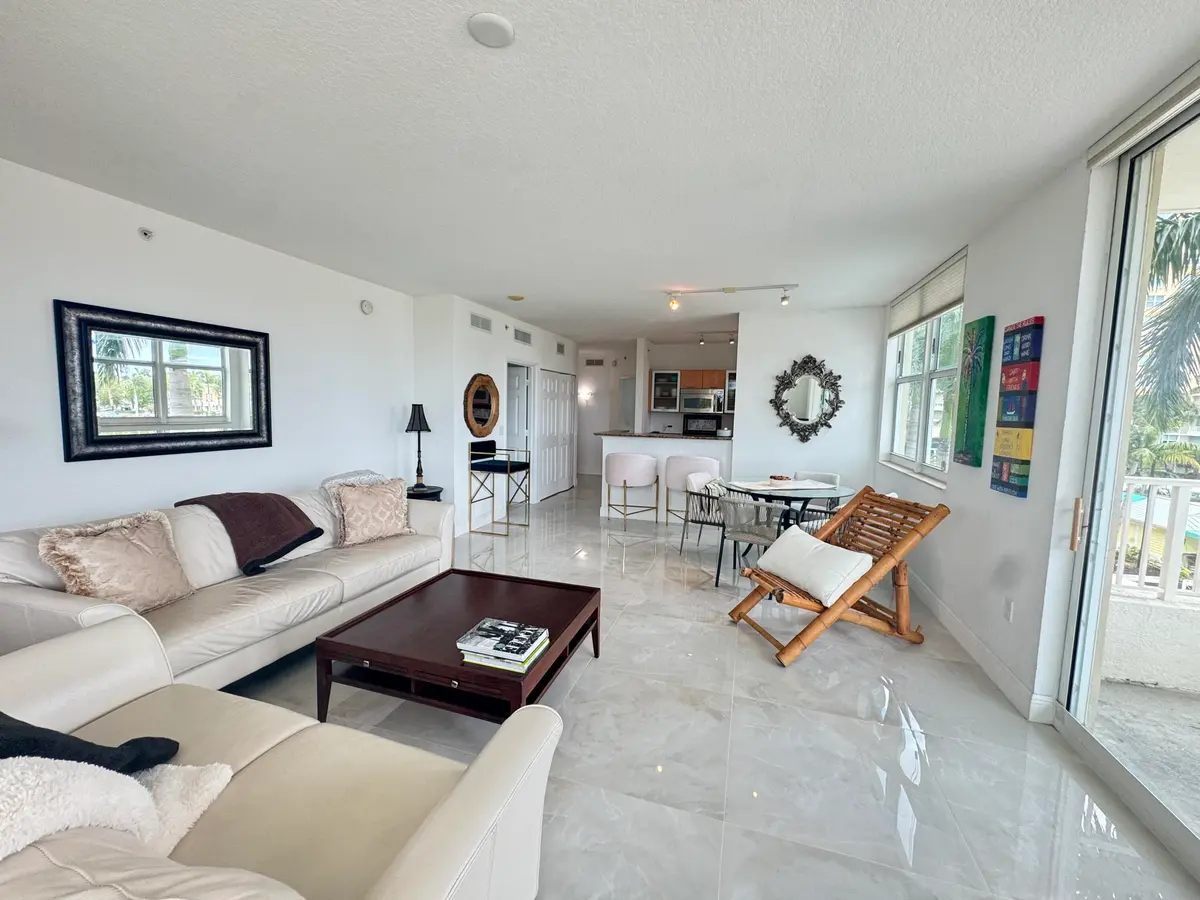 IMG_4351 at 100 NE 6th Street 307, Boynton Beach