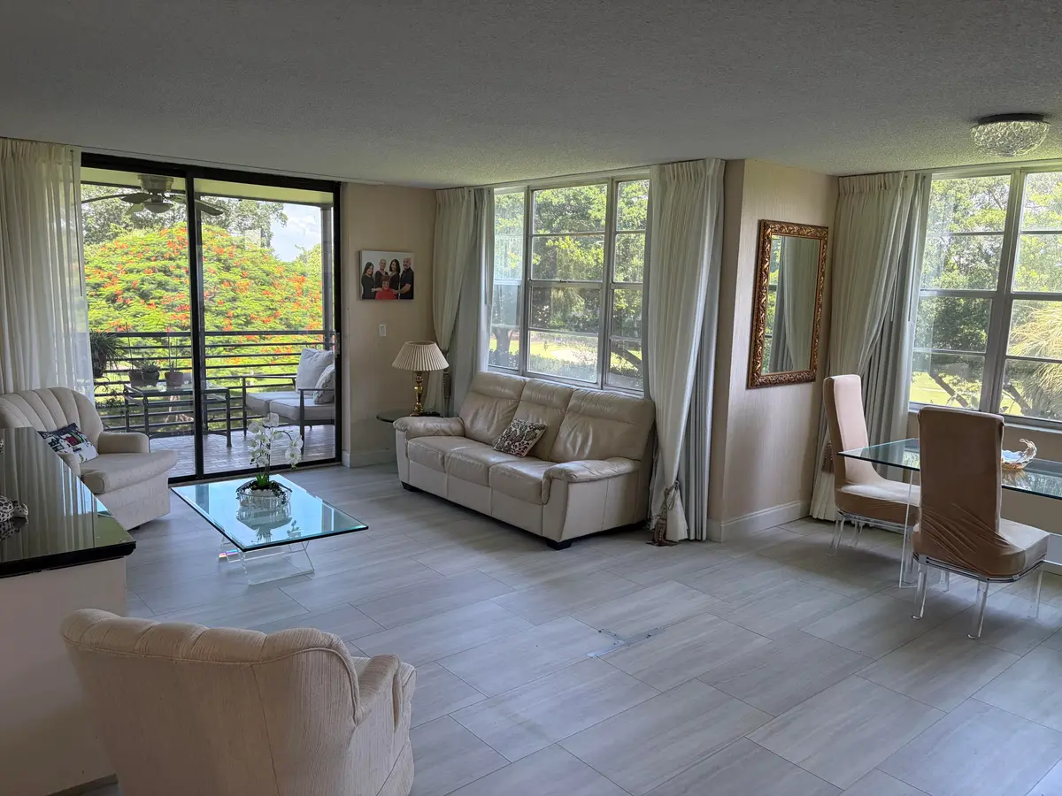 IMG_2379 at 900 SAINT CHARLES Place 311, Pembroke Pines