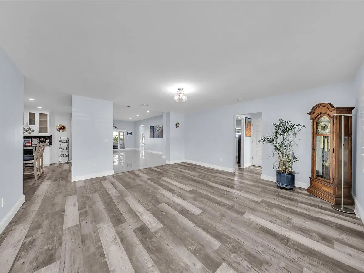 17-DSC4627 at 380 SE 5th Avenue, Pompano Beach