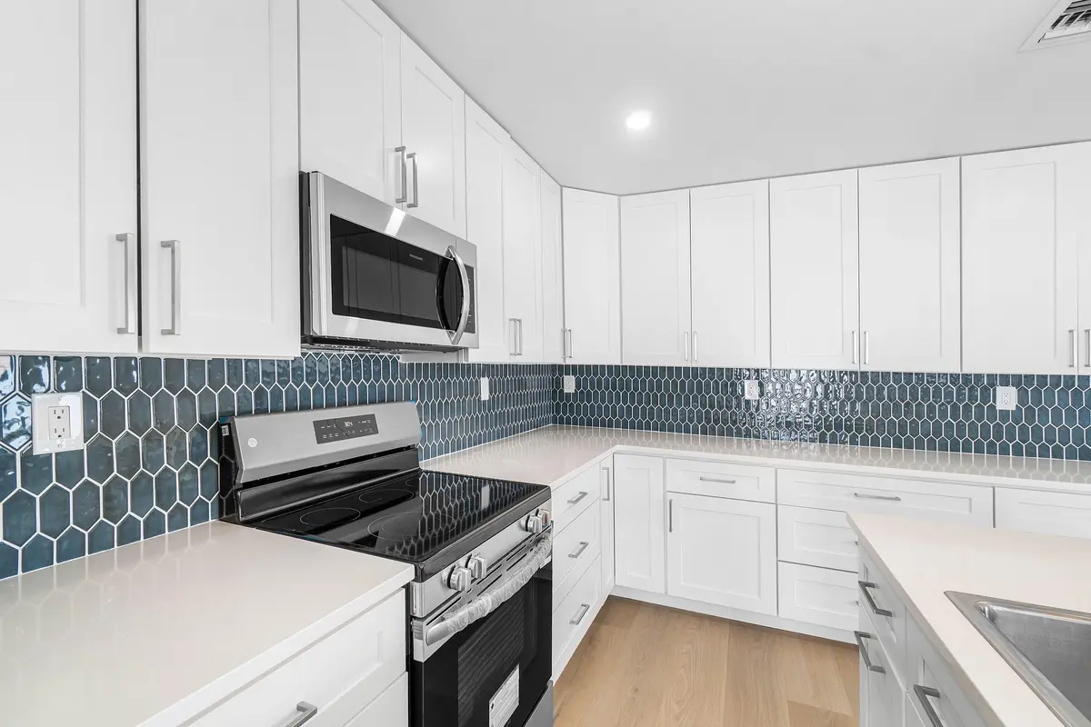 011-325Southwest8thAvenue-DelrayBeach-FL at 325 SW 8TH Avenue, Delray Beach