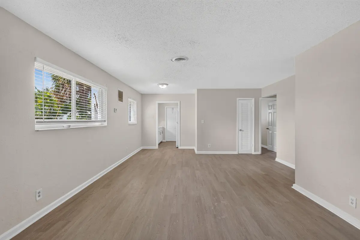 4-web-or-mls-8I8A9527 at 2961 NE 7th Avenue B, Pompano Beach