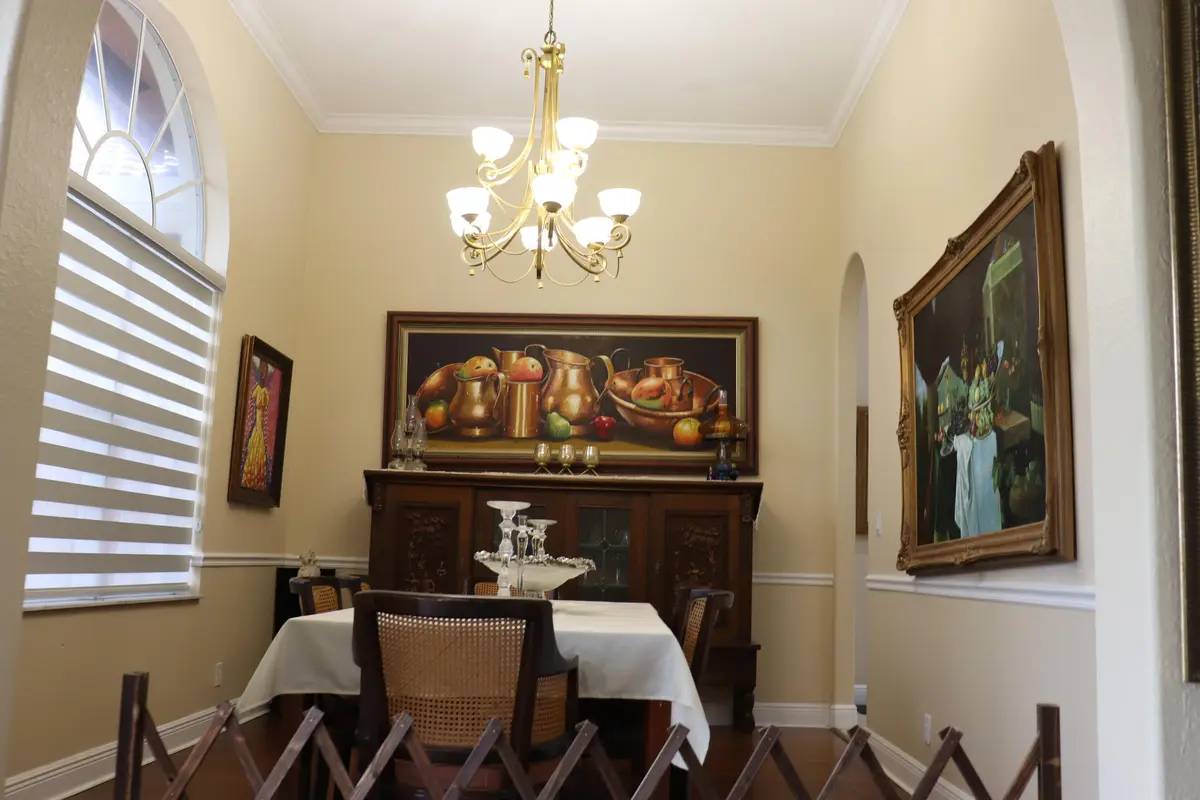 DINING at 12517 Temple Blvd Boulevard, West Palm Beach