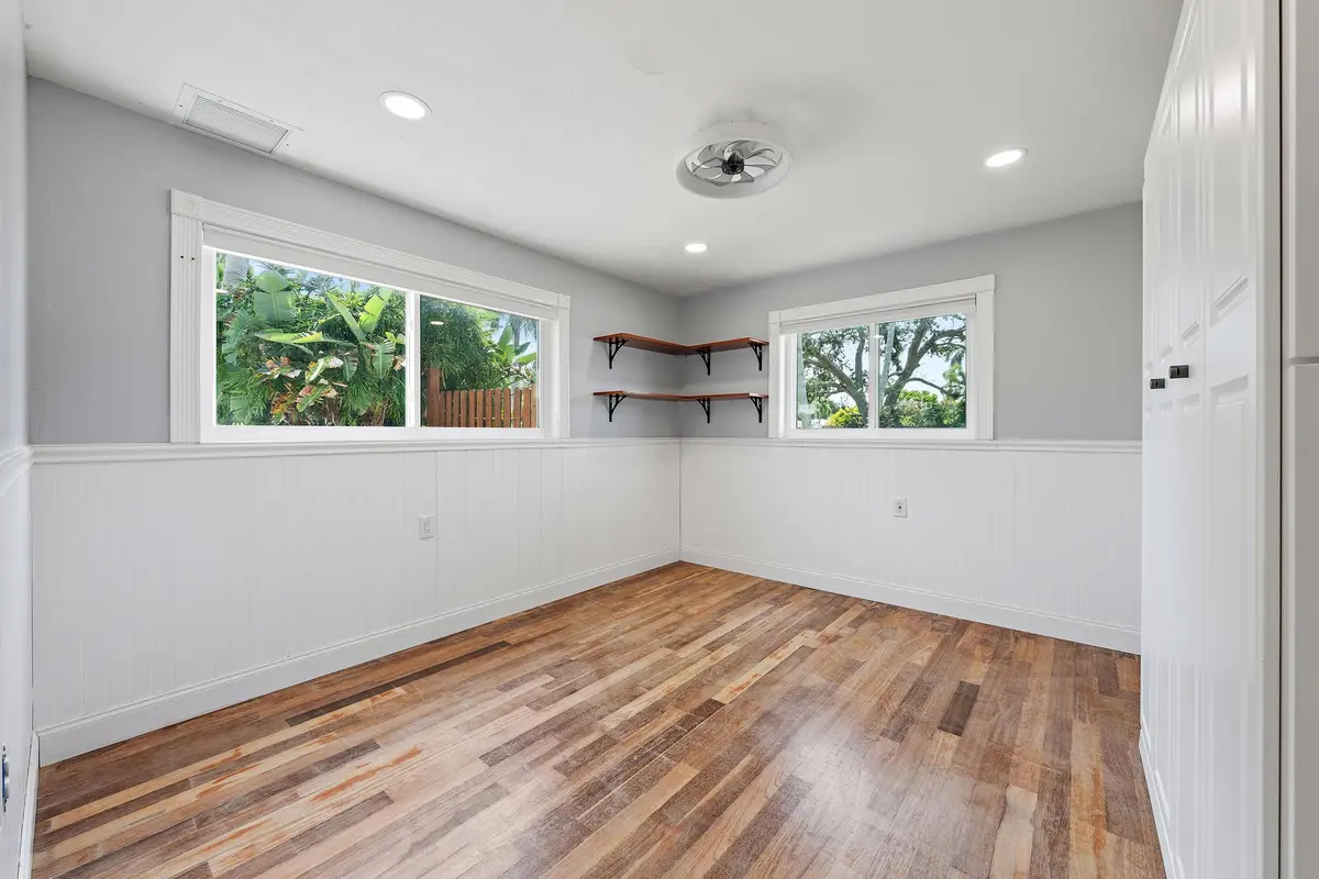 Guest bedroom at 1 WINDSOR Road, Jupiter