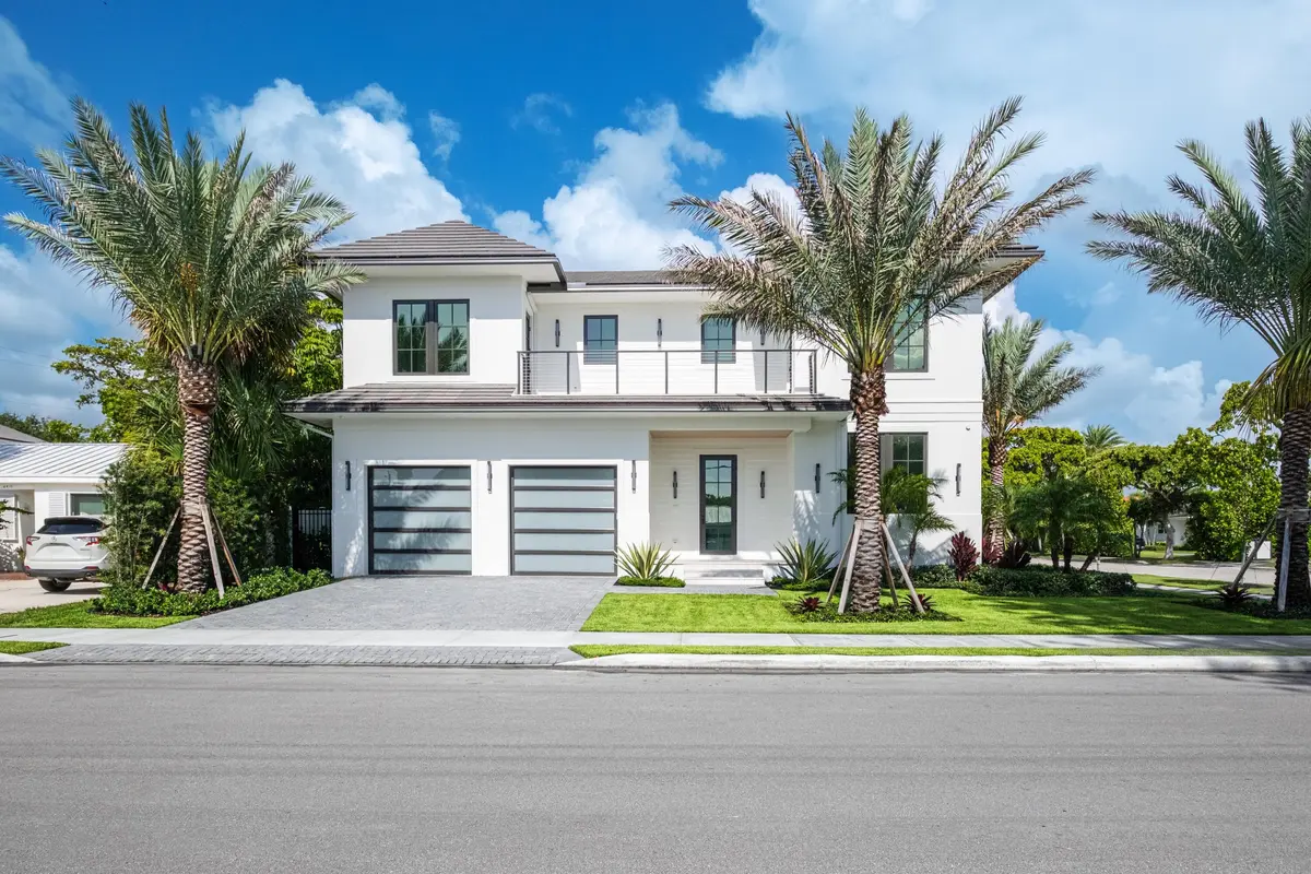 SIDE FACADE at 210 Cortez Road, West Palm Beach