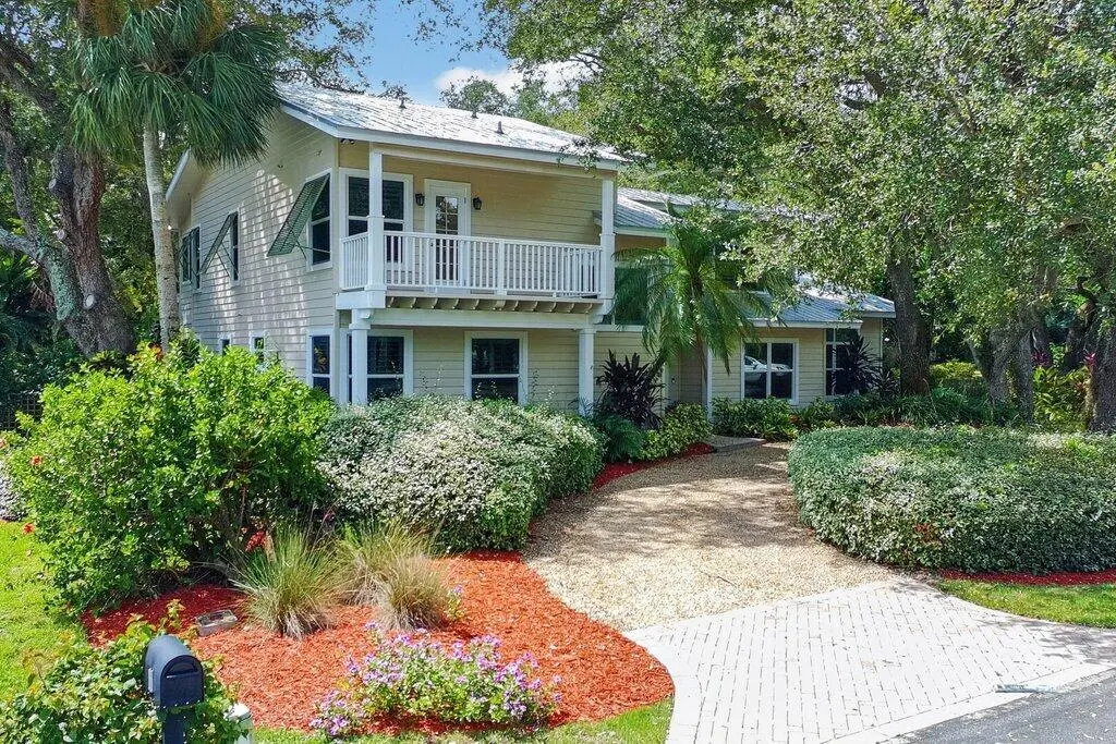 front1.jpg-SMALL at 15 HERITAGE Way, Sewalls Point