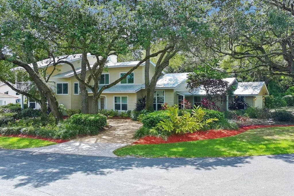 front2.jpg-SMALL at 15 HERITAGE Way, Sewalls Point