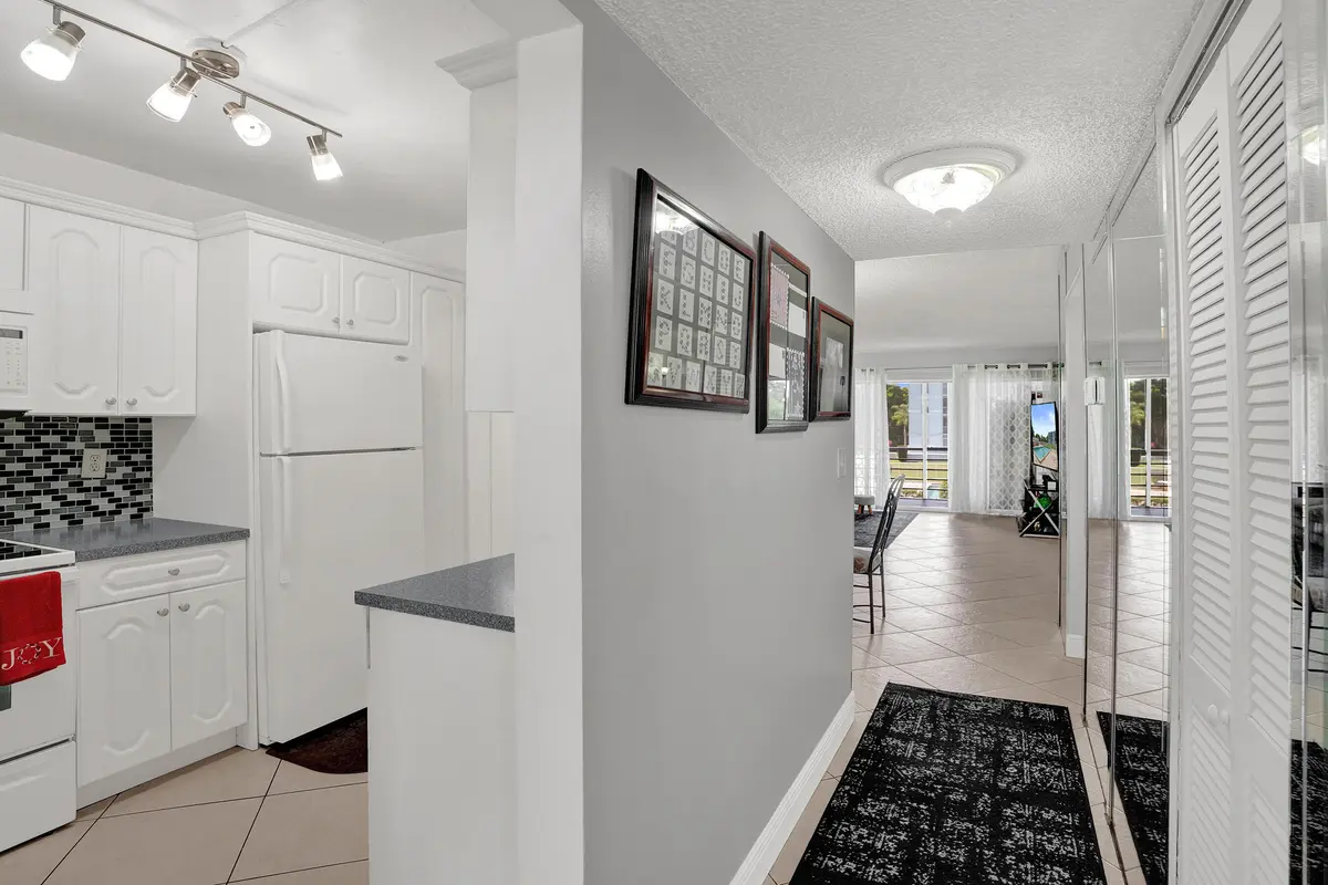 7980 N FRENCH Drive 3-202, Pembroke Pines, FL – photo 5