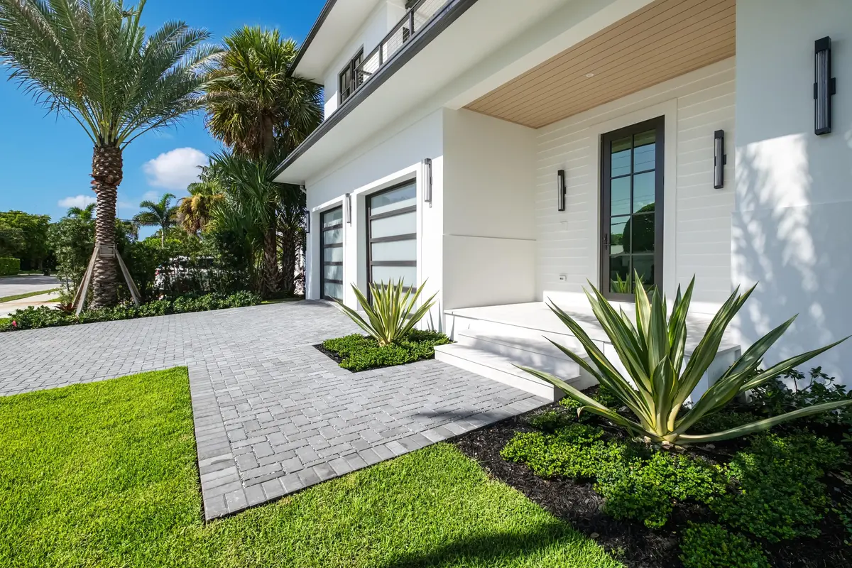 SIDE FACADE at 210 Cortez Road, West Palm Beach