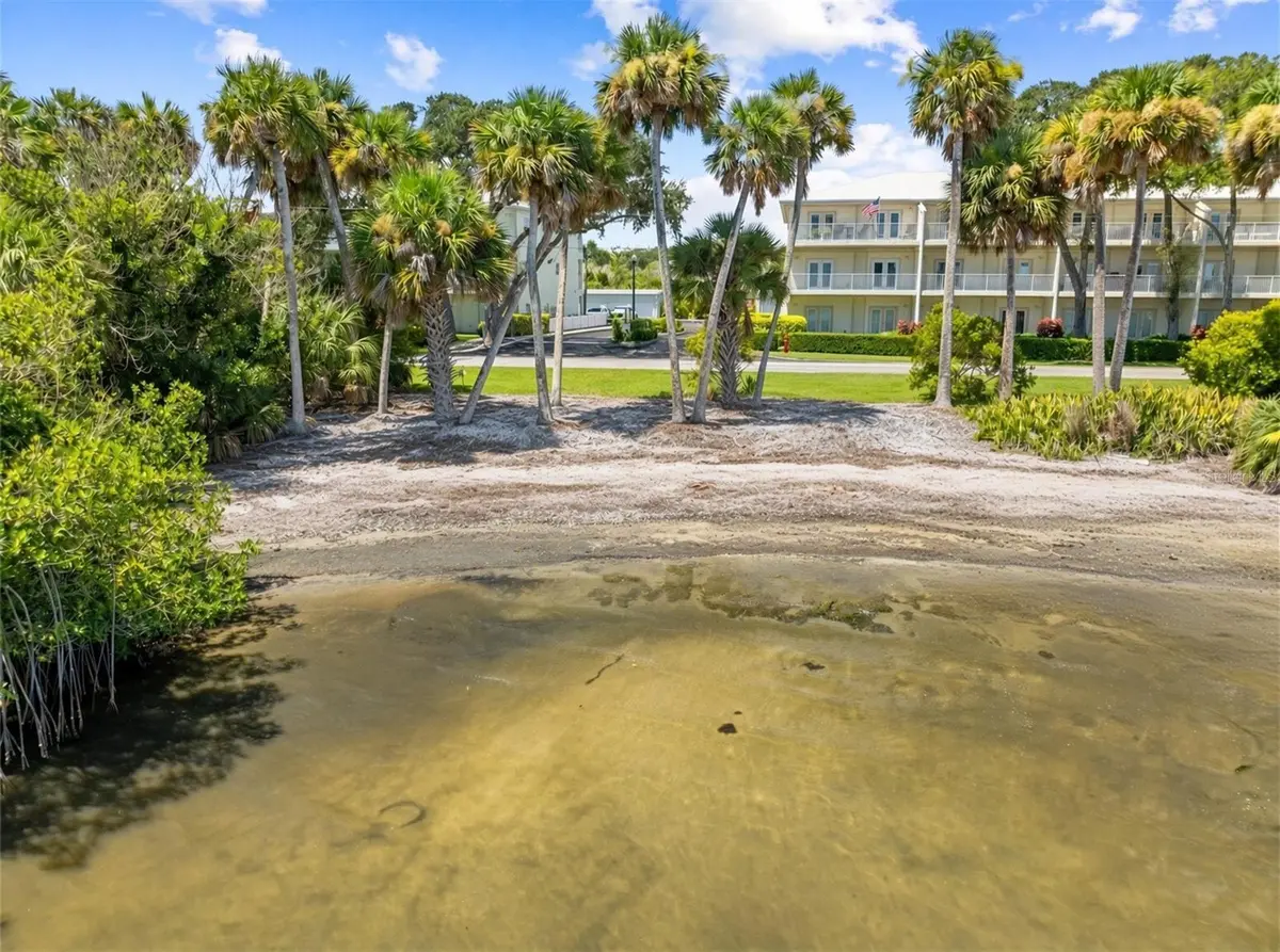 Community Amenities at 13570 Mystic Drive 102, Sebastian