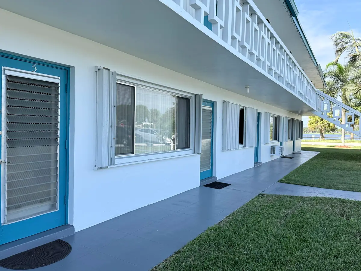IMG_0585 at 2204 Lake Osborne Drive 5, Lake Worth Beach