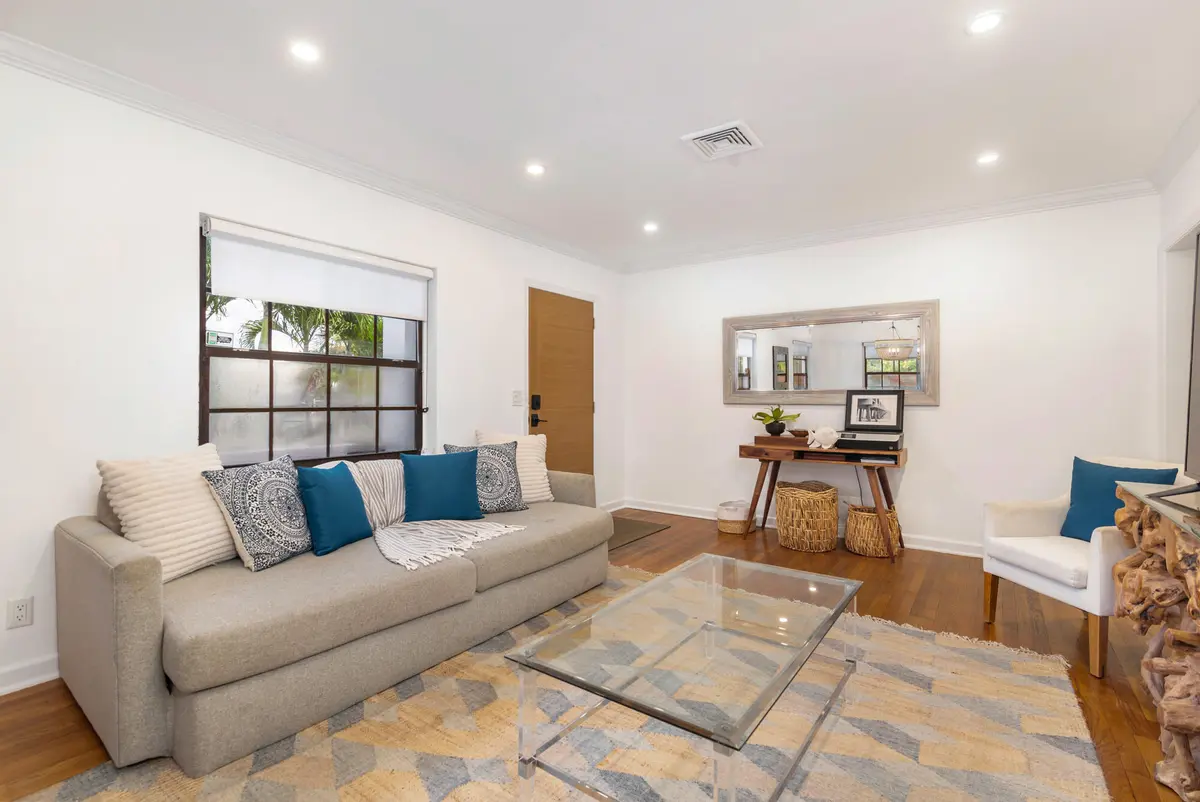 low-8 at 300 35th Street, West Palm Beach
