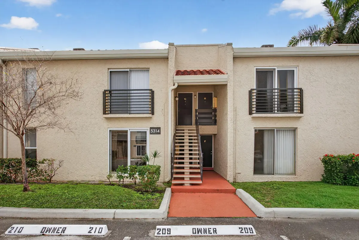 1-web-or-mls-5314-6544 at 5314 NE 6TH Avenue F20, Oakland Park