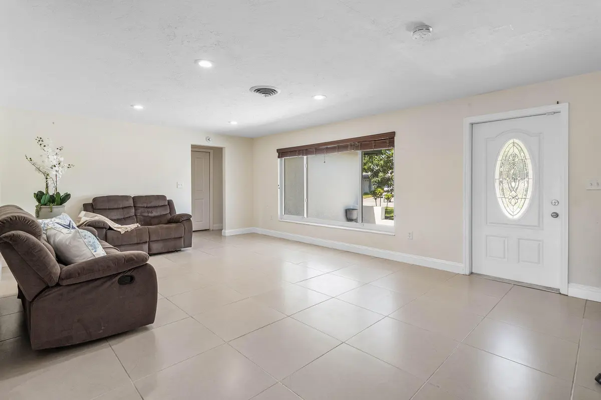 005-1620Southwest4thAvenue-PompanoBeach- at 1620 SW 4TH Avenue, Pompano Beach