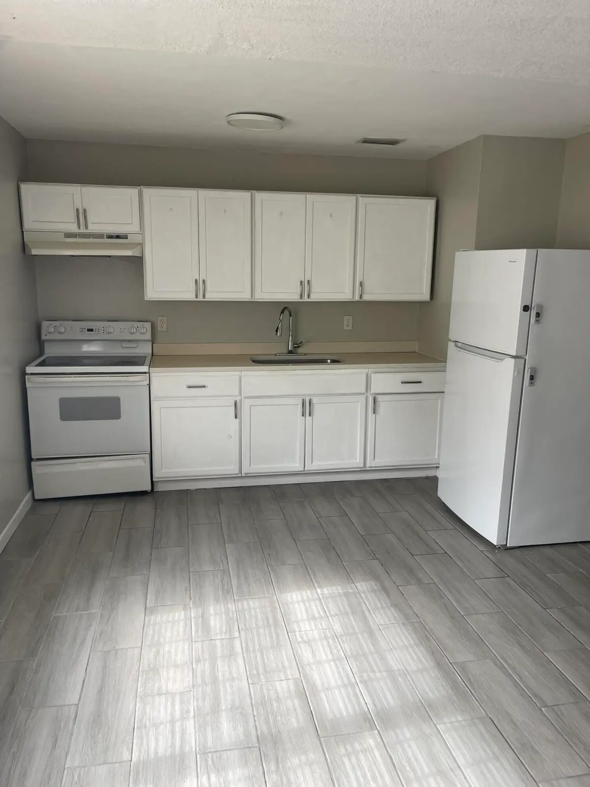 IMG_3037 at 805 N 27TH Street, Fort Pierce