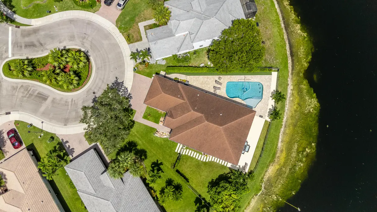 Dron-13 at 6272 NW 108TH Way, Parkland