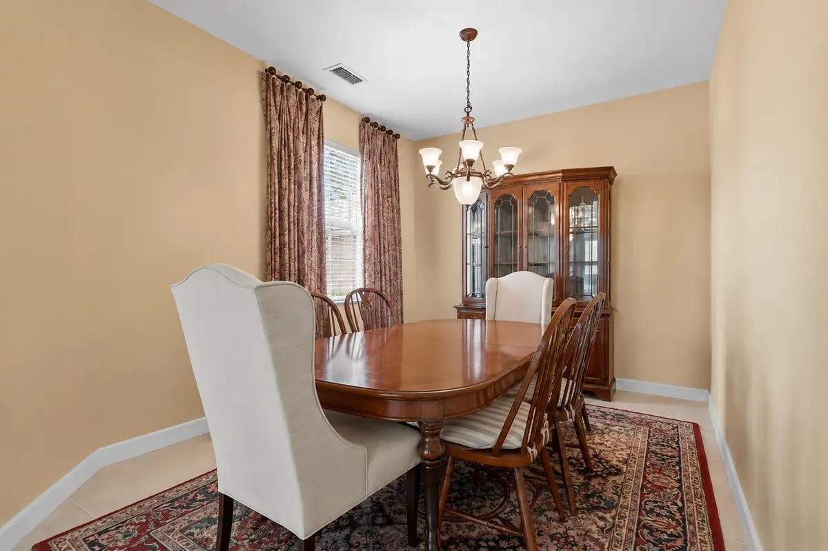 Dining room photo at 135 Hamilton Terrace, West Palm Beach