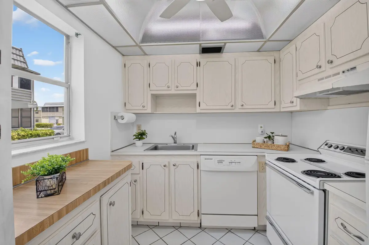 436 BRITTANY J at 436 BRITTANY J Drive 436, Delray Beach