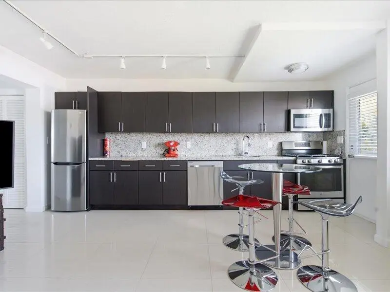 06-525 Meridian Ave apt 305_006 at 525 Meridian Avenue 305, Miami Beach