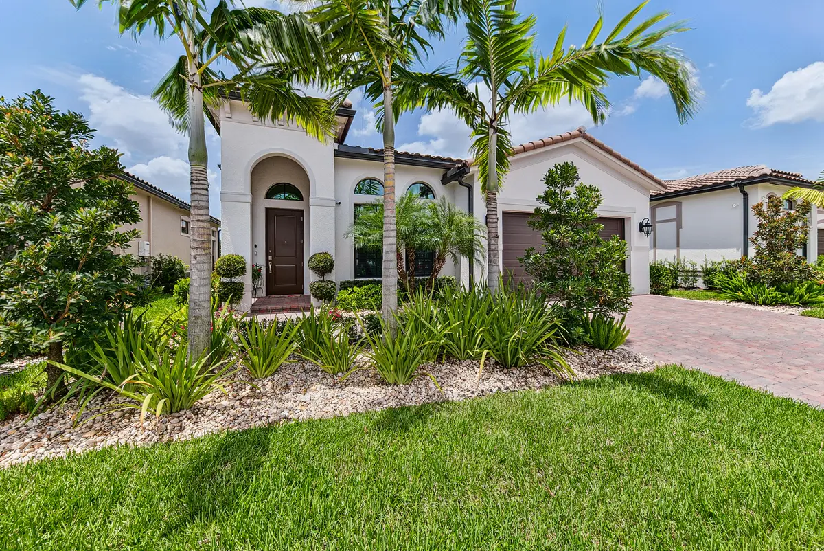 horton-10 at 8047 JUNIPER Drive, Parkland