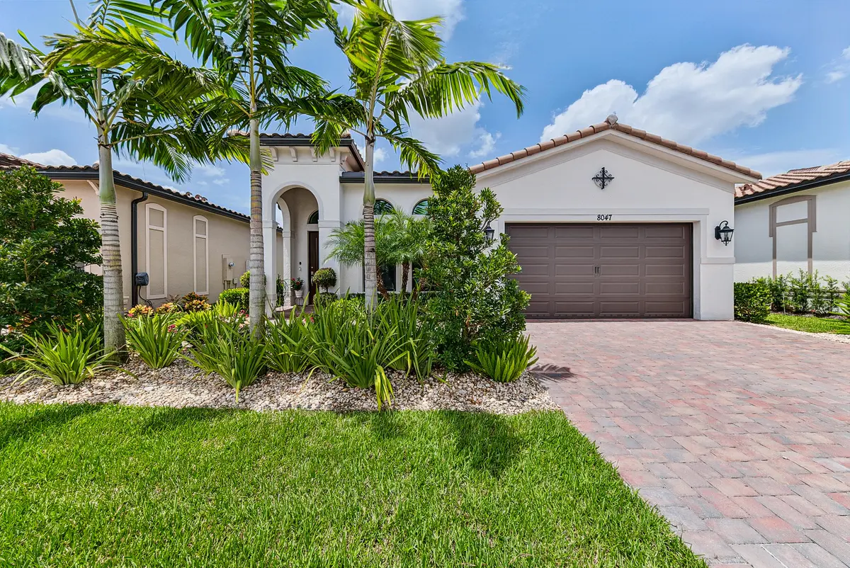horton-9 at 8047 JUNIPER Drive, Parkland