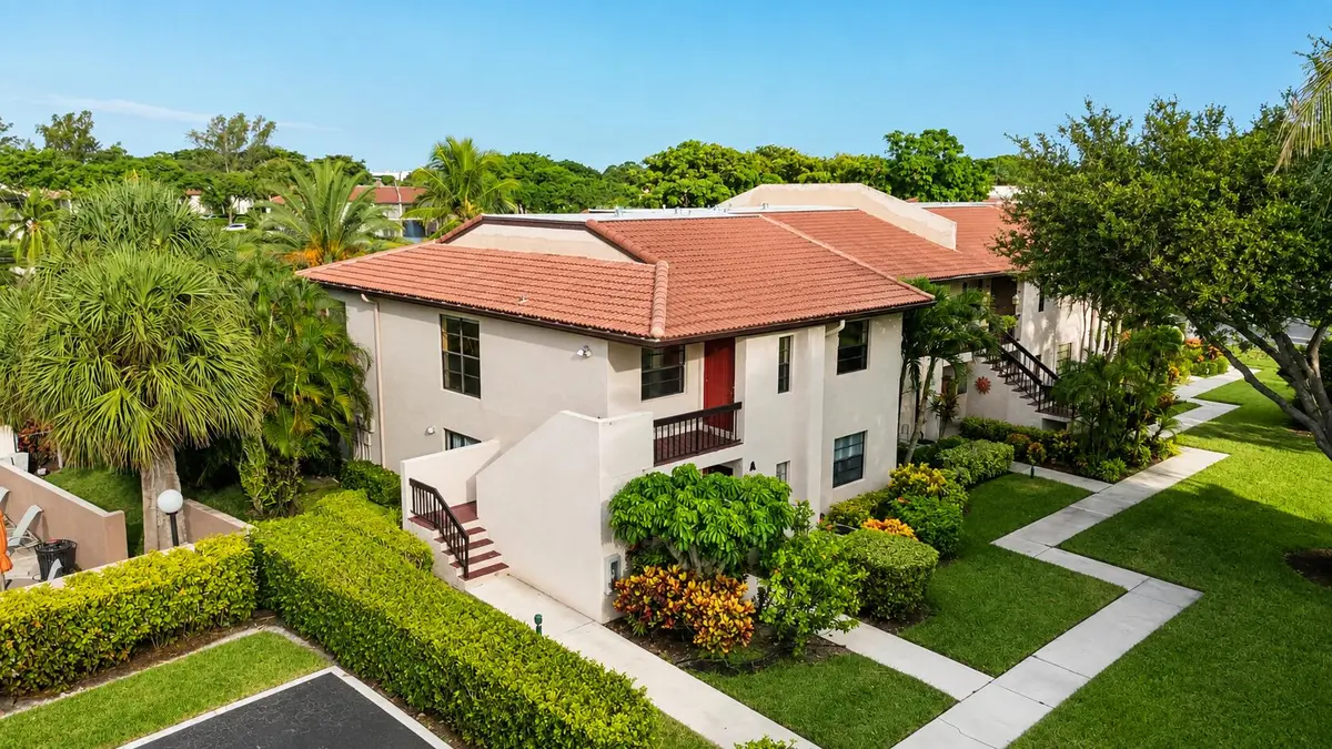 Exterior corner unit aerial at 9307 Vista Del Lago 17B, Boca Raton