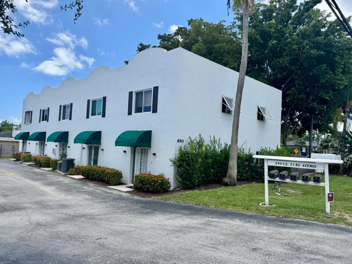 IMG_6852 at 690 SE 23RD Avenue 4, Pompano Beach