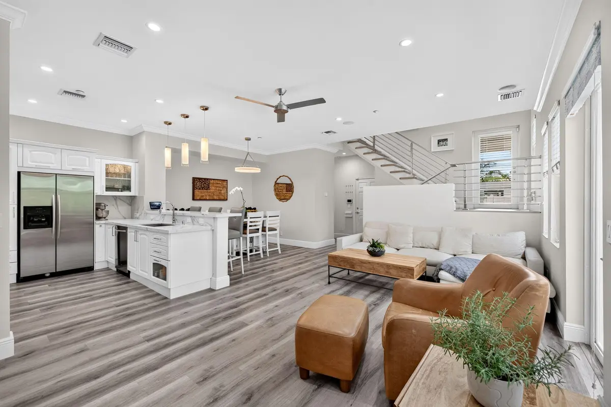 19-web-or-mls-b699A0102 at 500 NE 17TH Avenue, Fort Lauderdale