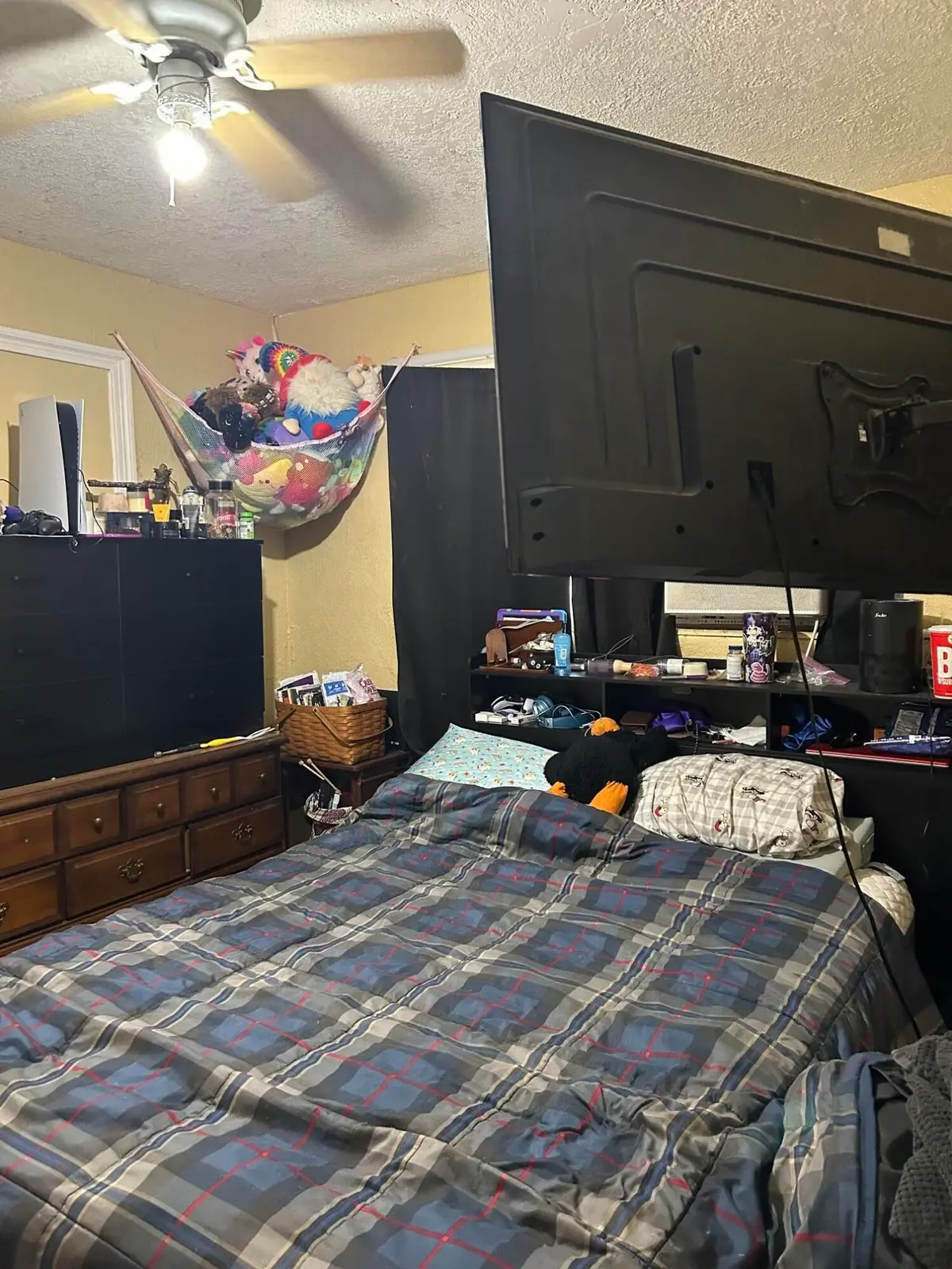 Master bedroom at 8670 And 8690 63RD Avenue, Vero Beach