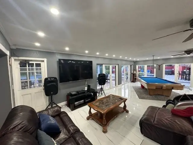 GetMedia (20) at 5800 PINETREE Road, Parkland