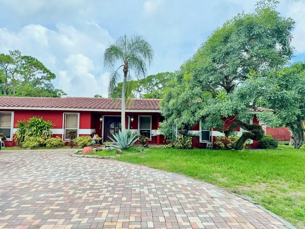photo_18 at 5800 PINETREE Road, Parkland