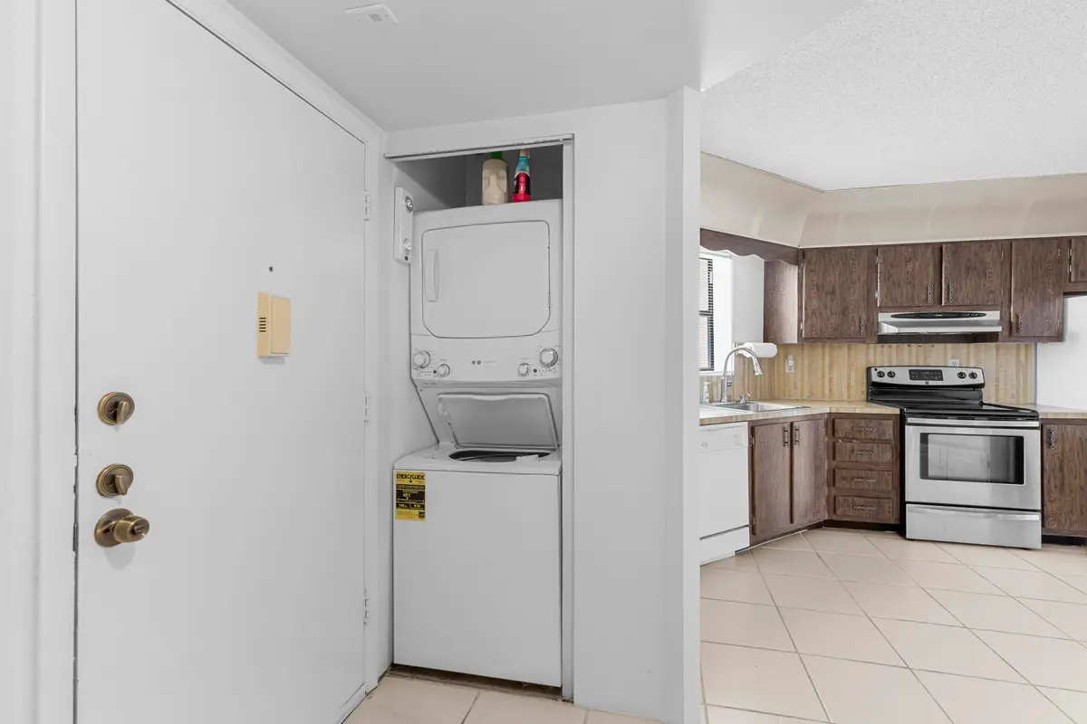 R6II4504 at 6555 W BROWARD Boulevard 409, Plantation