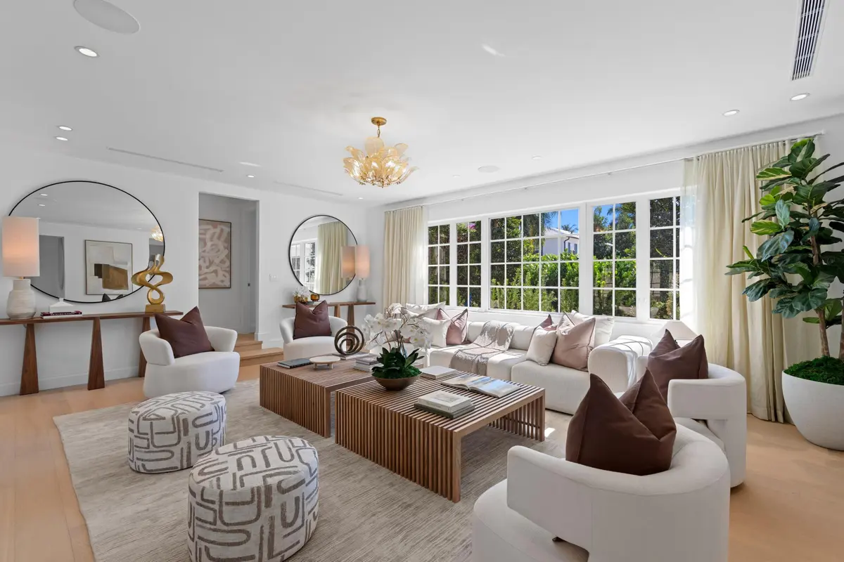 5-Living Room at 257 Via Linda, Palm Beach
