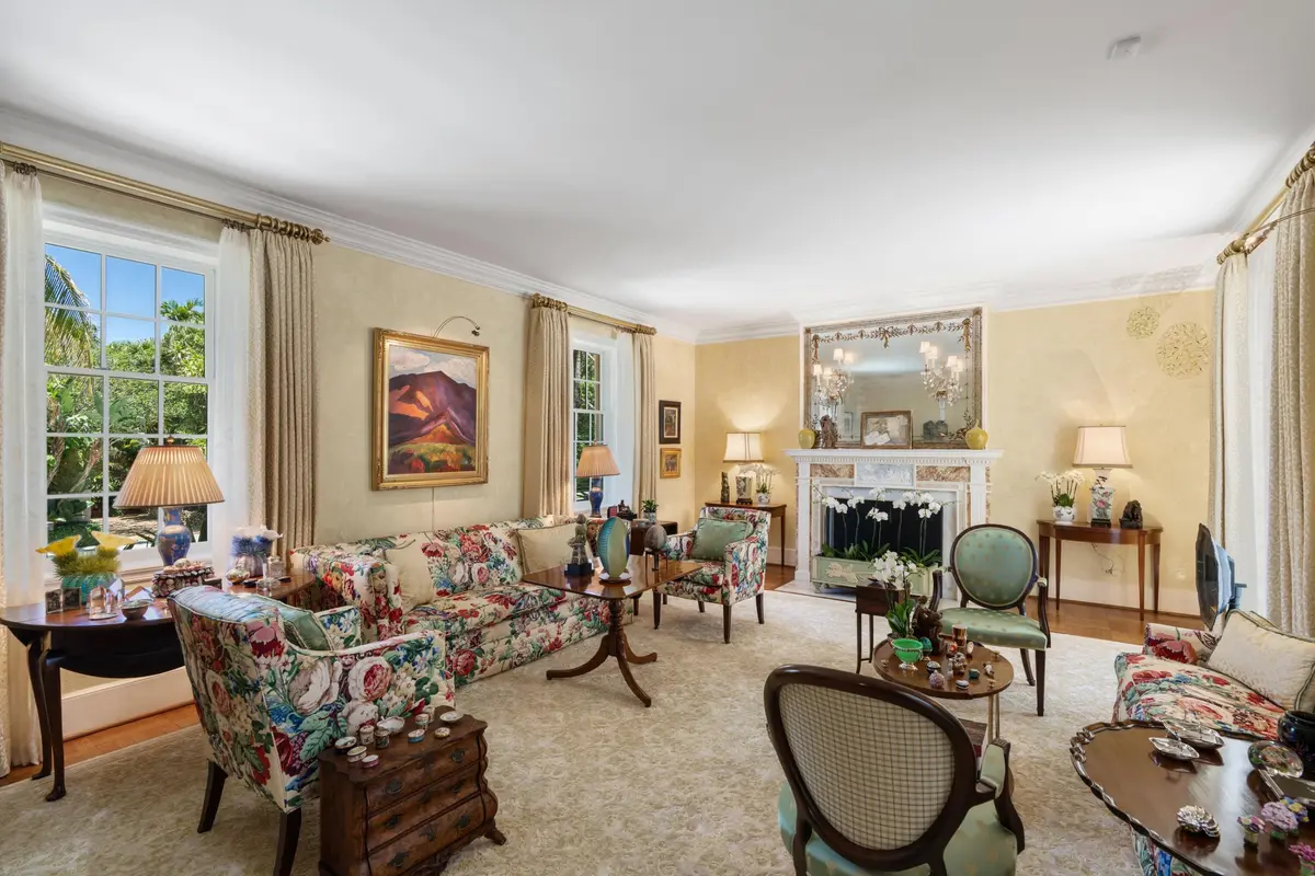 Living Room at 198 Via Marina, Palm Beach