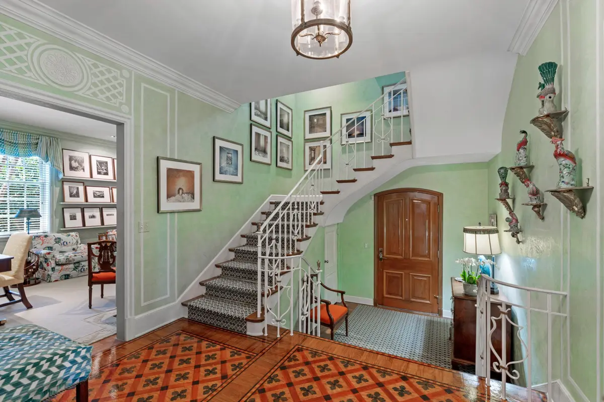 Entry at 198 Via Marina, Palm Beach