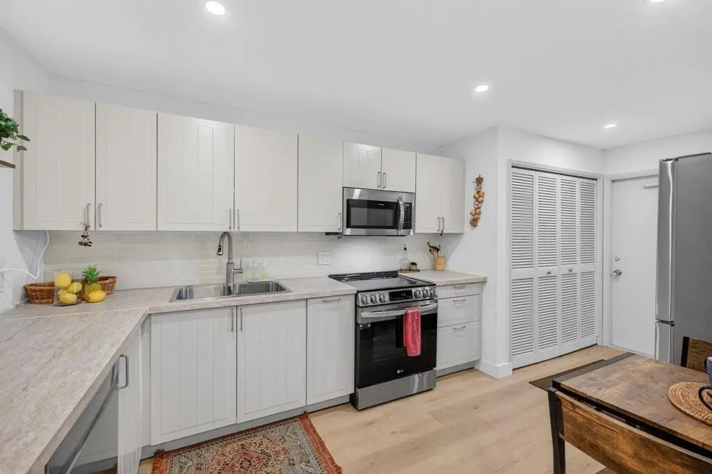 Kitchen at 3200 N Course Lane 116, Pompano Beach