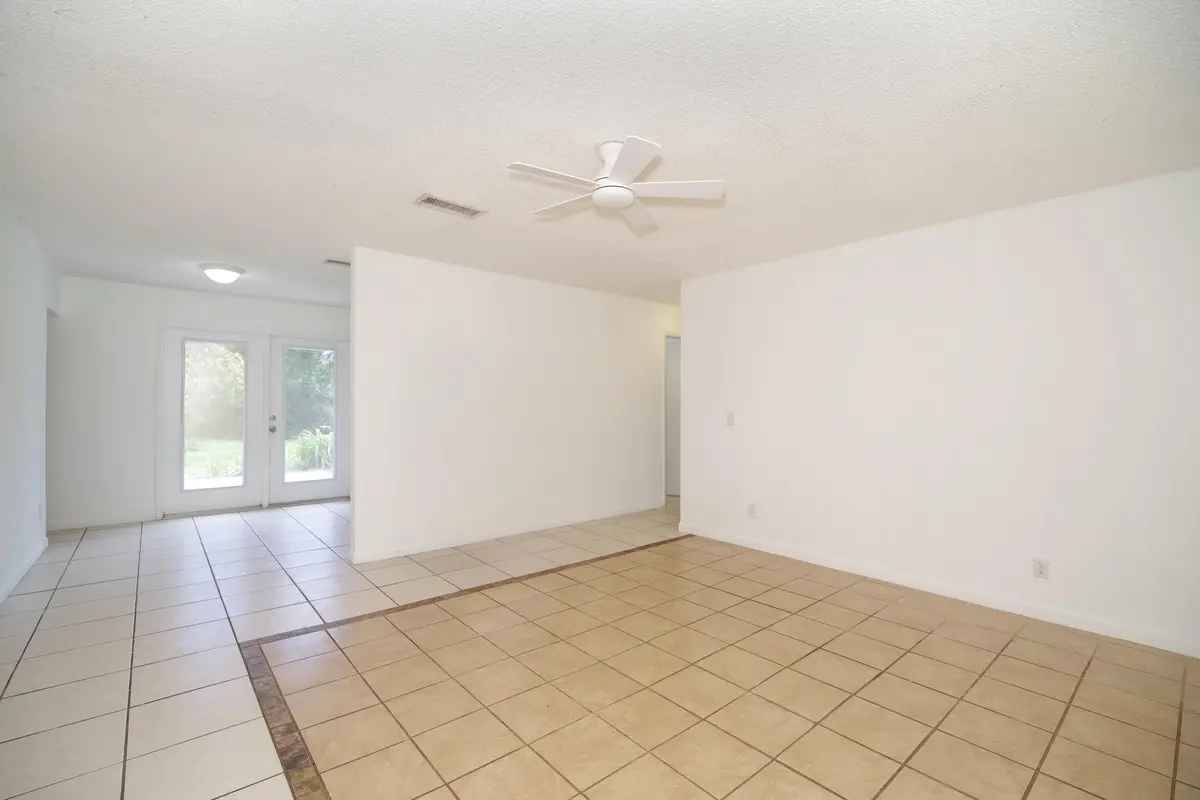 Home for Rent In Vero Beach Florida at 2046 54TH Avenue, Vero Beach
