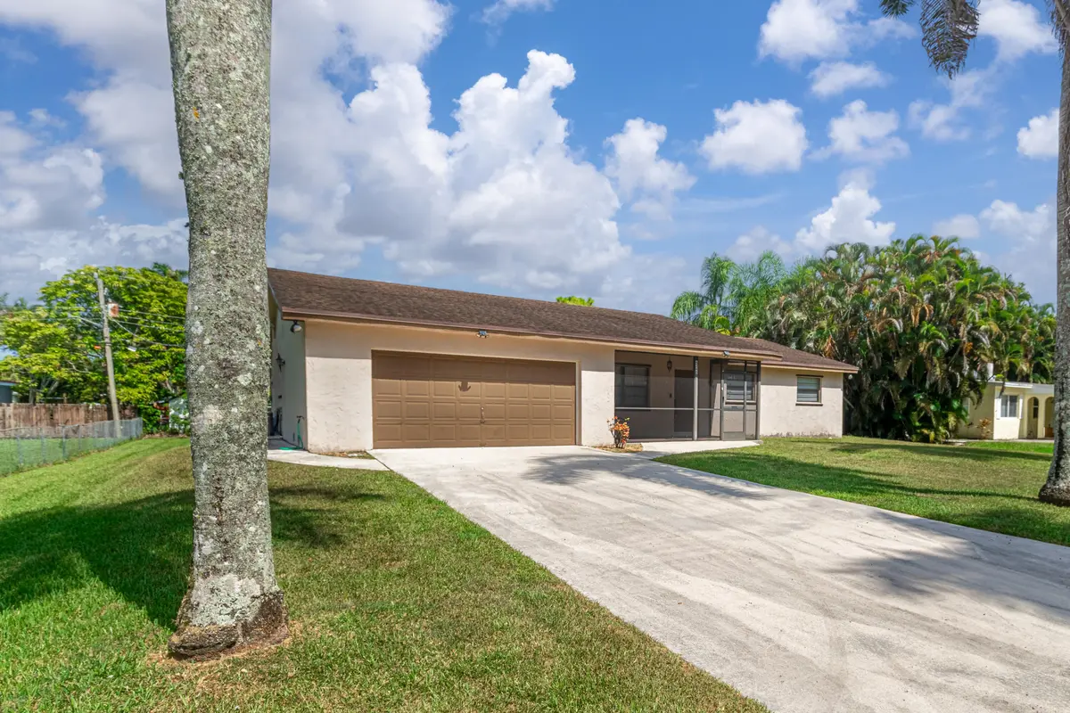ba21 at 4340 SW 74th Avenue, Davie