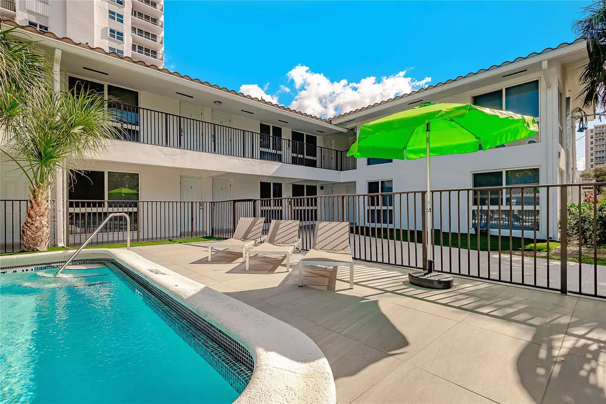 Photo 11 at 412 Sunset Drive 11, Pompano Beach