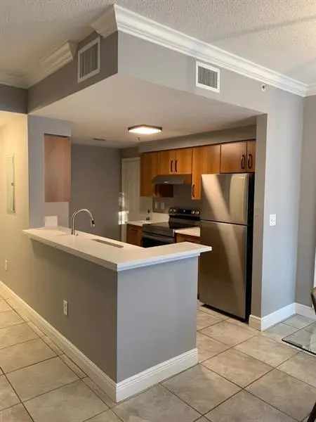 6020 W Sample Rd # 105 Coral Springs Kit at 6020 W SAMPLE Road 105, Coral Springs