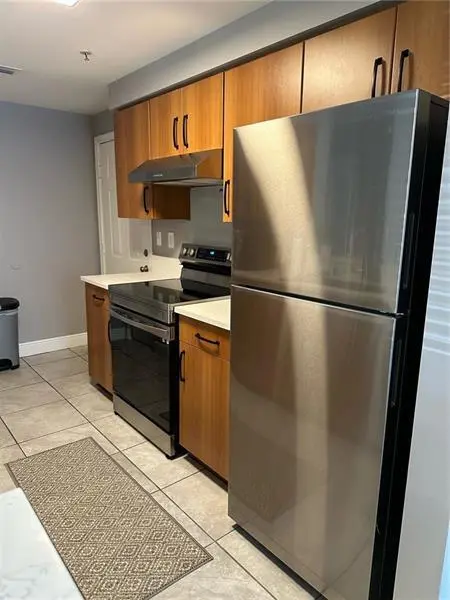 6020 W Sample Rd # 105 Coral Springs kit at 6020 W SAMPLE Road 105, Coral Springs