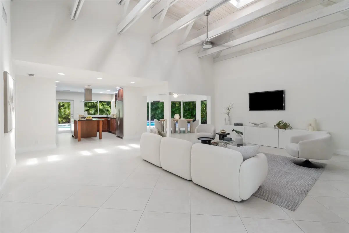 03-824 Foxpointe Circle Delray Beach, FL at 824 Foxpointe Circle, Delray Beach