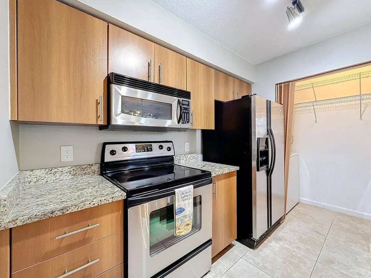 20251203181438507352000000-o at 1020 CRYSTAL Way M, Delray Beach
