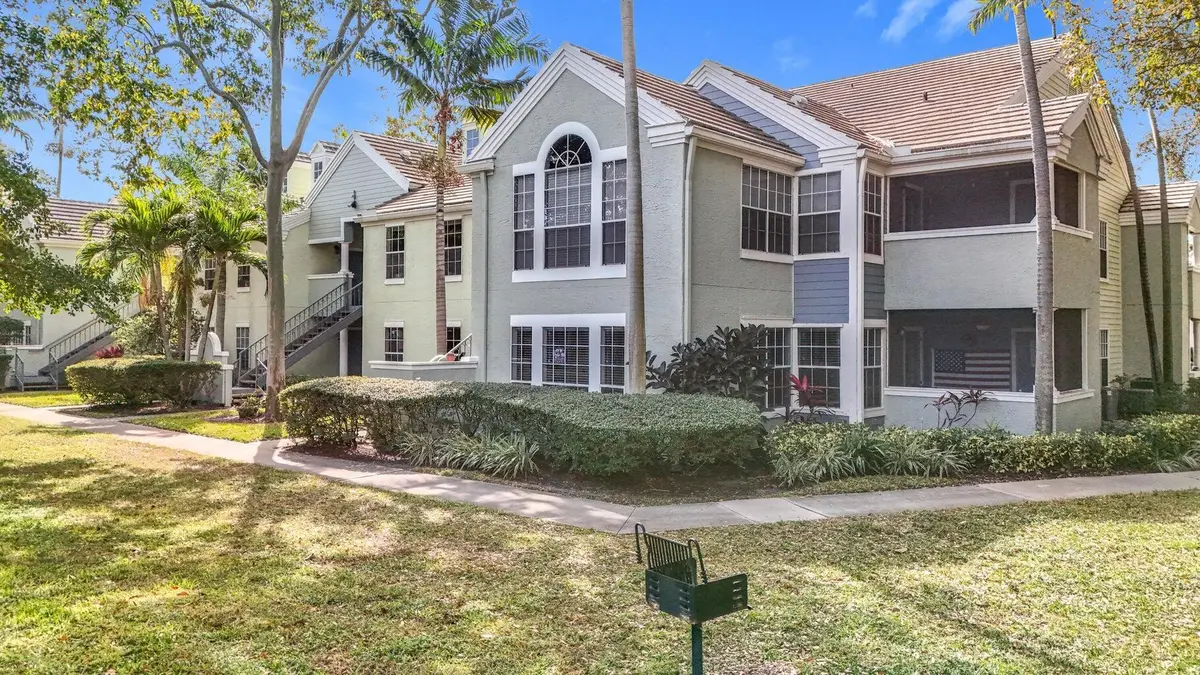 20251203181447536064000000-o at 1020 CRYSTAL Way M, Delray Beach