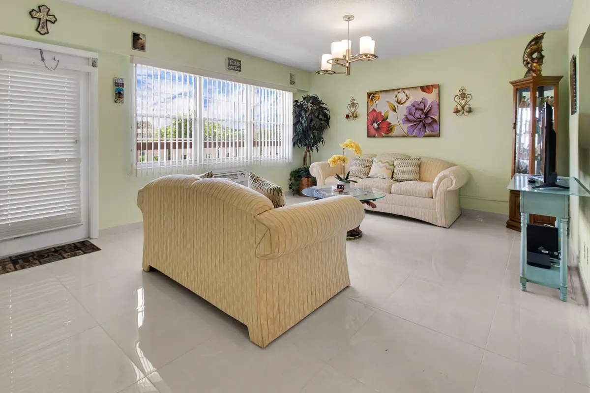 IMG_6029 at 412 BRIGHTON J, Boca Raton