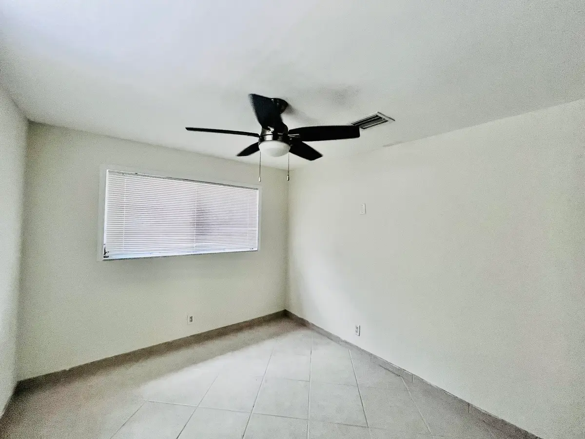 EF012A4E-F639-4D81-B54D-E4F3CB5ACAF0 at 924 Johnson Street, Hollywood