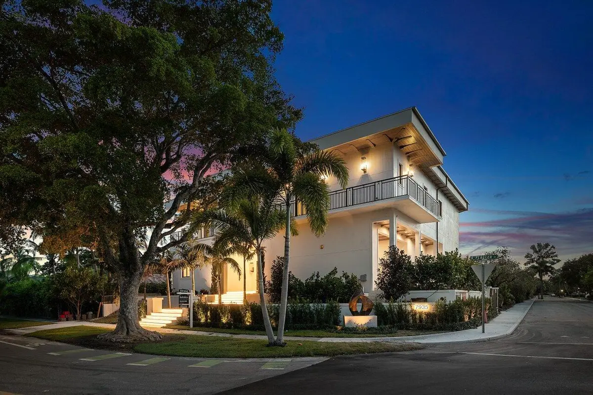 070-7935SouthFlaglerDrive-WestPalmBeach- at 7935 S Flagler Drive, West Palm Beach
