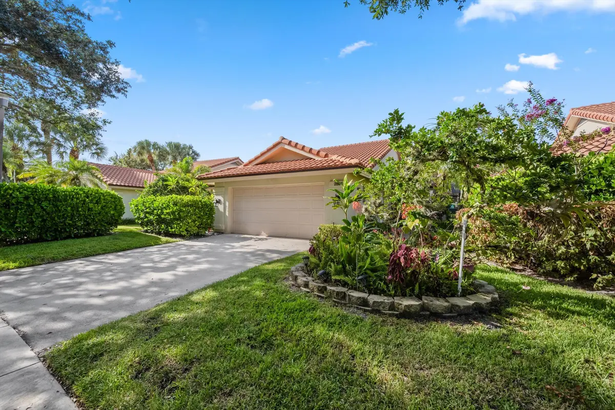 WELCOME TO 2895 FARRAGUT LN at 2895 FARRAGUT Lane, West Palm Beach