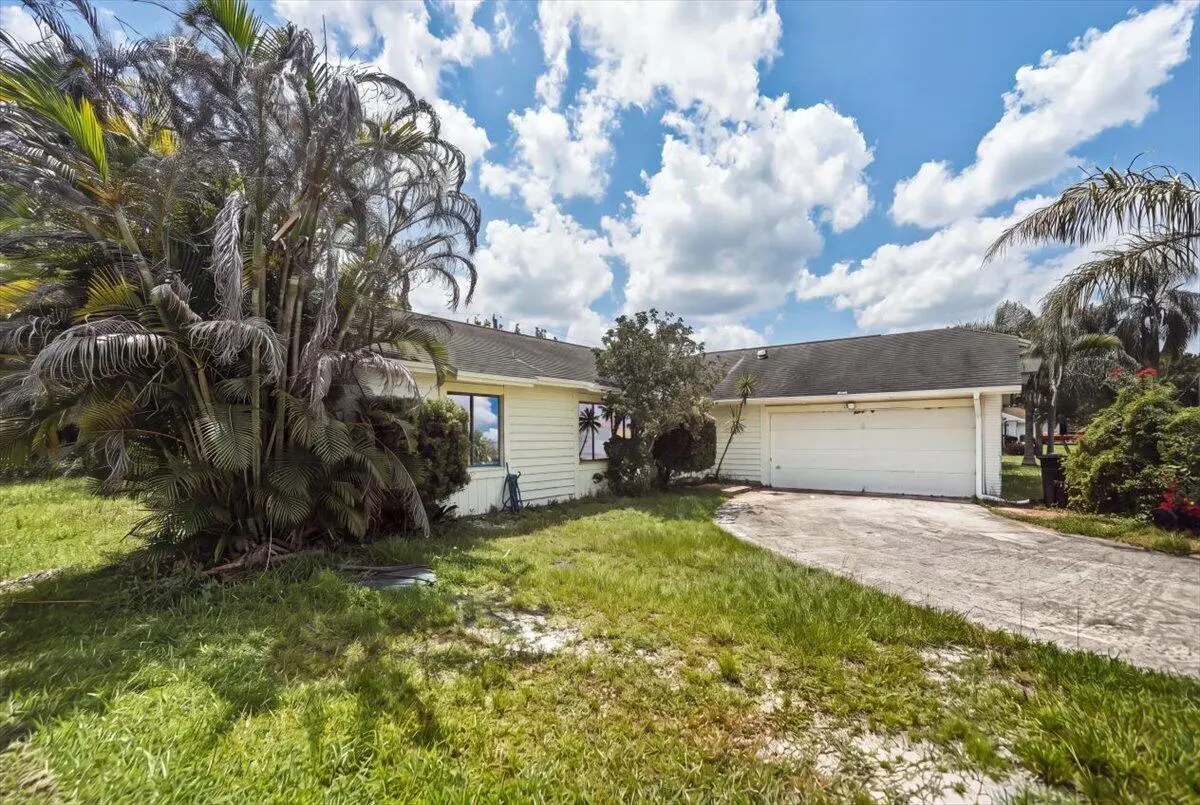 03-DSC5730_reedit_d050c65a_reedit_3955c3 at 1646 SE HOLIDAY Road, Port St. Lucie